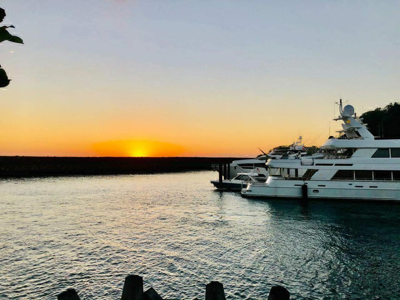 Apartamento De Lujo Las 3 Gotas Jaco, Frente Al Mar Con Vista A La Playa المظهر الخارجي الصورة